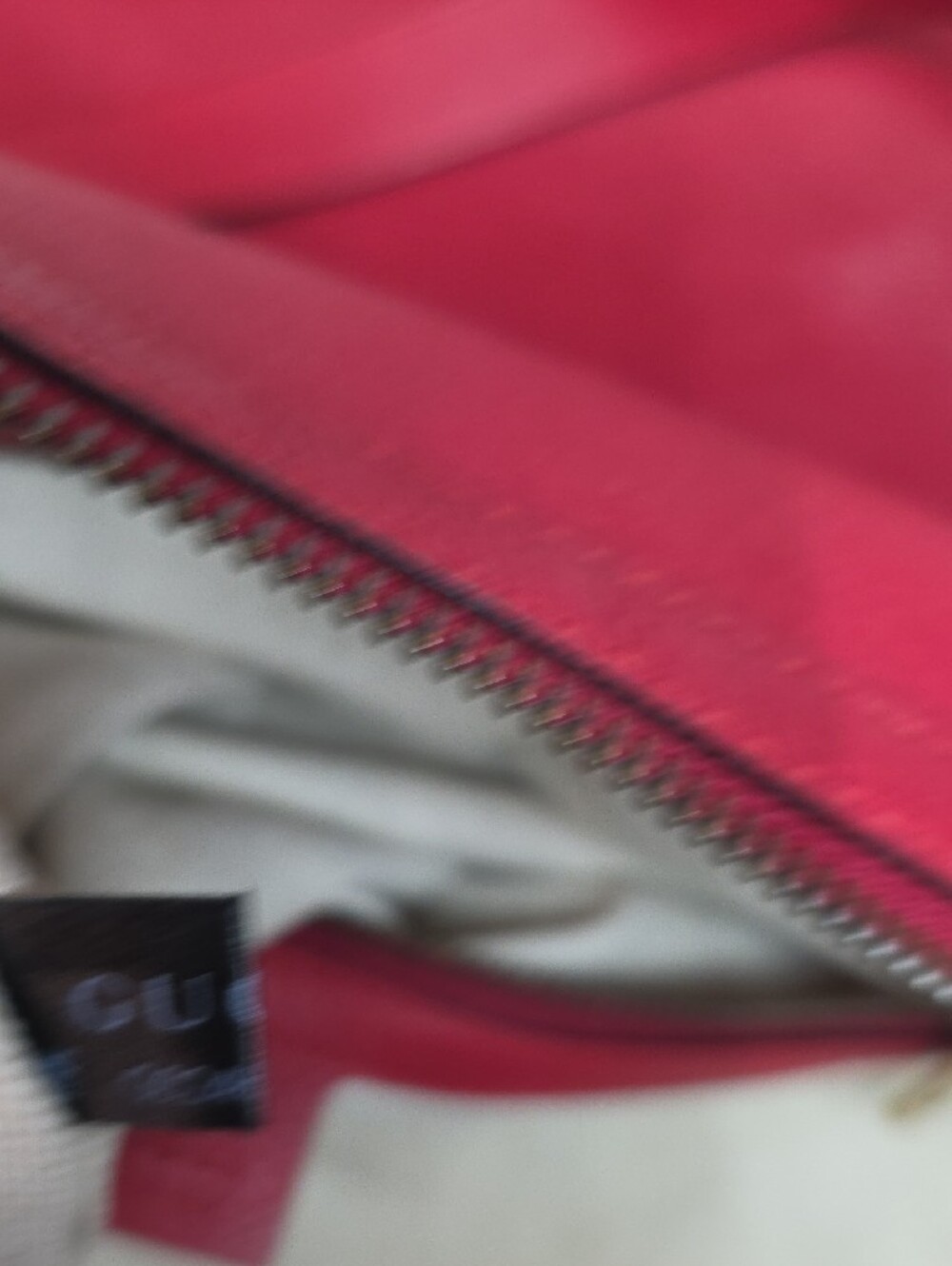 Gucci Red Leather Half Moon Hobo Bag Model 523588 - Picture 6 of 13